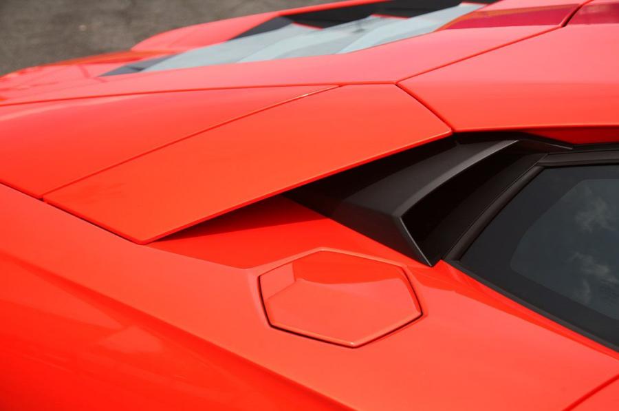  Lamborghini Aventador LP700-4 2011 года  (фото 104 из 204)
